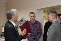 Uczniowie z Gołańczy z wizytą w wągrowieckim starostwie