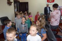 Wizyta dzieci z Przedszkola nr 1 w wągrowieckim starostwie