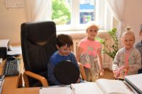 Wizyta dzieci z Przedszkola nr 1 w wągrowieckim starostwie