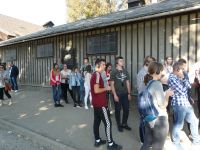 Uczniowie powiatowych szkół zwiedzili Muzeum Auschwitz - Birkenau