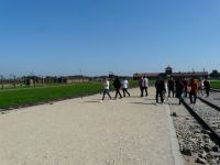 Uczniowie powiatowych szkół zwiedzili Muzeum Auschwitz - Birkenau