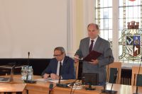 Awanse nauczycieli i akty powierzenia stanowisk dyrektorom w powiatowej oświacie