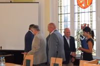 Awanse nauczycieli i akty powierzenia stanowisk dyrektorom w powiatowej oświacie