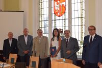 Awanse nauczycieli i akty powierzenia stanowisk dyrektorom w powiatowej oświacie