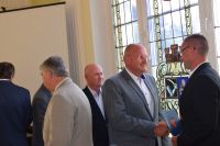 Awanse nauczycieli i akty powierzenia stanowisk dyrektorom w powiatowej oświacie