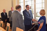 Awanse nauczycieli i akty powierzenia stanowisk dyrektorom w powiatowej oświacie