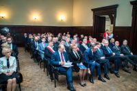 Uroczystość nadania i wręczenia sztandaru Powiatowi Wągrowieckiemu