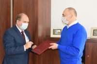 Przekazanie pomp strzykawkowych dla hospicjum w Wągrowcu