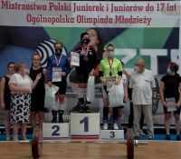 Zuzanna Ślipek ze srebrnymi medalami Ogólnopolskiej Olimpiady Młodzieży w podnoszeniu ciężarów