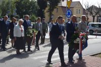 Delegacje oddały hołd ofiarom wojny