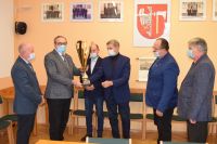 Puchar LZS przekazany Powiatowi Wągrowieckiemu