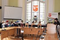 Wizyta grupy "Gwiazdeczek" - sześciolatków z Przedszkola nr 2 im. Marii Konopnickiej w Wągrowcu w Starostwie Powiatowym -...