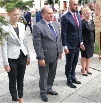 Starosta Wągrowiecki Tomasz Kranc złożył hołd ofiarom wojny pod pomnikiem w Damasławku, wiązankę złożyła również delegacja...
