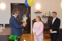 Do Starostwa Powiatowego w Wągrowcu zawitała Rada Samorządu Uczniowskiego Zespołu Szkół nr 1 wraz opiekunkami. Goście...
