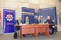 Debata społeczna dotycząca bezpieczeństwa dzieci i młodzieży na terenie powiatu wągrowieckiego w ZS nr 21