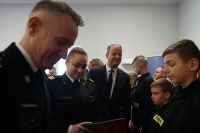 Wręczenie promes na dofinansowanie działalności Młodzieżowych Drużyn Pożarniczych z terenu powiatów chodzieskiego i...