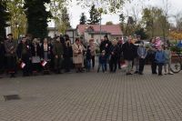 Powiat Wągrowiecki dla Niepodległej - wspólne śpiewanie Mazurka Dąbrowskiego przed Starostwem Powiatowym w Wągrowcu -...