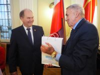Spotkanie świąteczne w sali sesyjnej Starostwa Powiatowego w Wągrowcu
