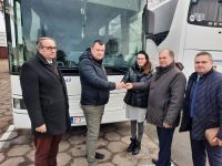 Przekazanie autobusu i darów od Powiatu Wągrowieckiego dla Rejonu Pułynskiego