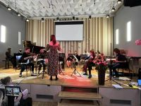 Koncert Noworoczny w PSM, na scenie uczniowie i nauczyciele PSM