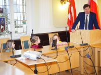 Dzieci z Przedszkola nr 3 w Wągrowcu z wizytą w Starostwie Powiatowym