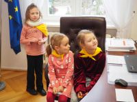 Dzieci z Przedszkola nr 3 w Wągrowcu z wizytą w Starostwie Powiatowym