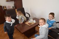 Wizyta dzieci z Przedszkola nr 2 w Wągrowcu w Starostwie Powiatowym - relacja zdjęciowa