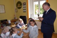 Wizyta dzieci z Przedszkola nr 2 w Wągrowcu w Starostwie Powiatowym - relacja zdjęciowa