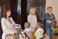 Wizyta dzieci z Przedszkola nr 2 w Wągrowcu w Starostwie Powiatowym - relacja zdjęciowa