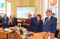 Wręczenie aktów mianowania nauczycielom placówek prowadzonych przez Powiat Wągrowiecki