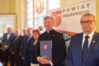 Wręczenie aktów mianowania nauczycielom placówek prowadzonych przez Powiat Wągrowiecki