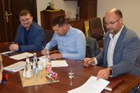 Umowa z wykonawcą na remont drogi powiatowej nr 1653P w Rościnnie podpisana