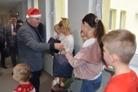 Mikołajki na oddziale dziecięcym wągrowieckiego szpitala
