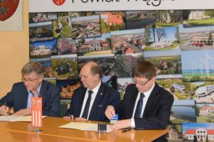 Wągrowiecki szpital podpisał umowę o współpracy z UAM