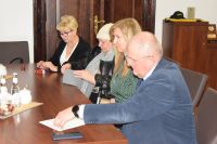 Dotacja od powiatu wągrowieckiego na zakup samochodu dla WTZ w Gołańczy
