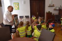 Włodarzy powiatu odwiedziły dzieci z Przedszkola nr 4 w Wągrowcu