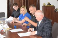 Umowa na remont drogi powiatowej 1595P Międzylesie - Dąbrowa podpisana
