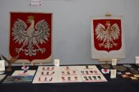 Uroczysty apel i otwarcie Wystawy Symboli Narodowych w ZS nr 1
