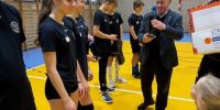 Powiatowy - Mikołajkowy turniej piłki siatkowej dla dzieci i młodzieży