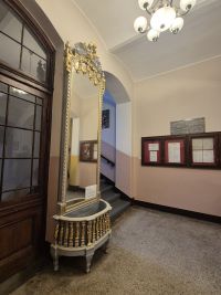 Odnowione lustro stojące - tremo w I Liceum Ogólnokształcącym w Wągrowcu
