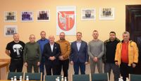 Strażnicy Społecznej Straży Rybackiej otrzymali nowe legitymacje