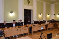 Młodzież z Zespołu Szkół nr 1 w Starostwie Powiatowym