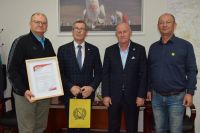 Gratulacje od Posła Szopińskiego na 100-lecie MKS Nielba Wągrowiec