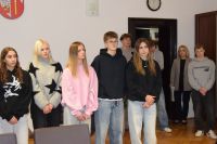 Młodzież z Zespołu Szkół nr 2 w Starostwie Powiatowym