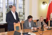 Młodzież z Zespołu Szkół nr 2 w Starostwie Powiatowym