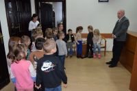 Dzieci z Przedszkola w Siennie z wizytą w starostwie