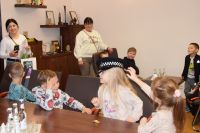 Dzieci z Przedszkola w Siennie z wizytą w starostwie