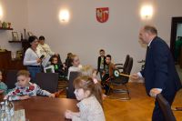 Dzieci z Przedszkola w Siennie z wizytą w starostwie