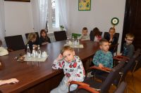 Dzieci z Przedszkola w Siennie z wizytą w starostwie