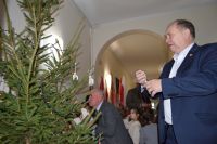 Rybki udekorowały choinkę w starostwie